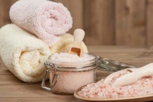 Himalayan-salt-bath-benefits-1